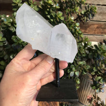 Quartz Cluster on Stand SKU 19109