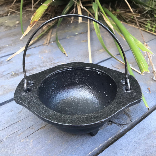 Cast Iron Medium Cauldron SKU 14643