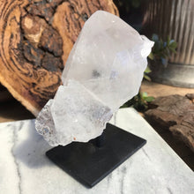 Quartz Cluster on Stand SKU 19108